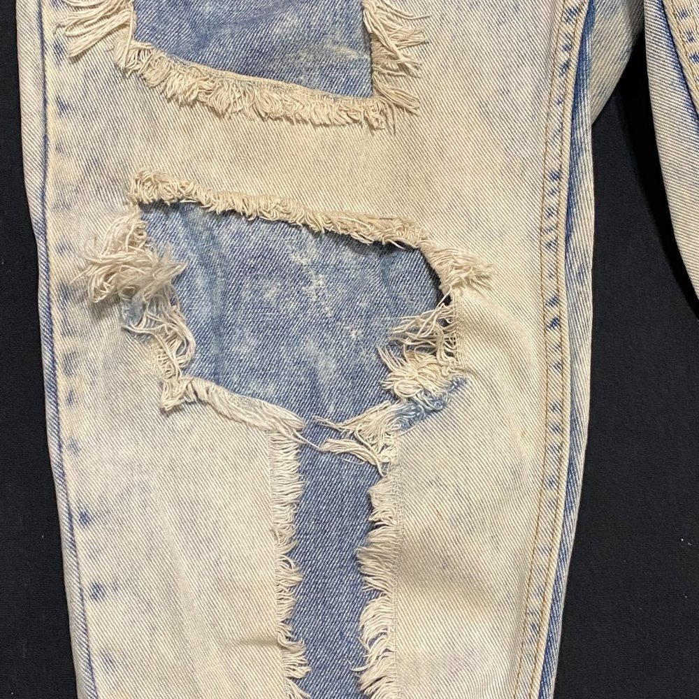 Distressed Light-Washed Jeans - Picture 3 of 4